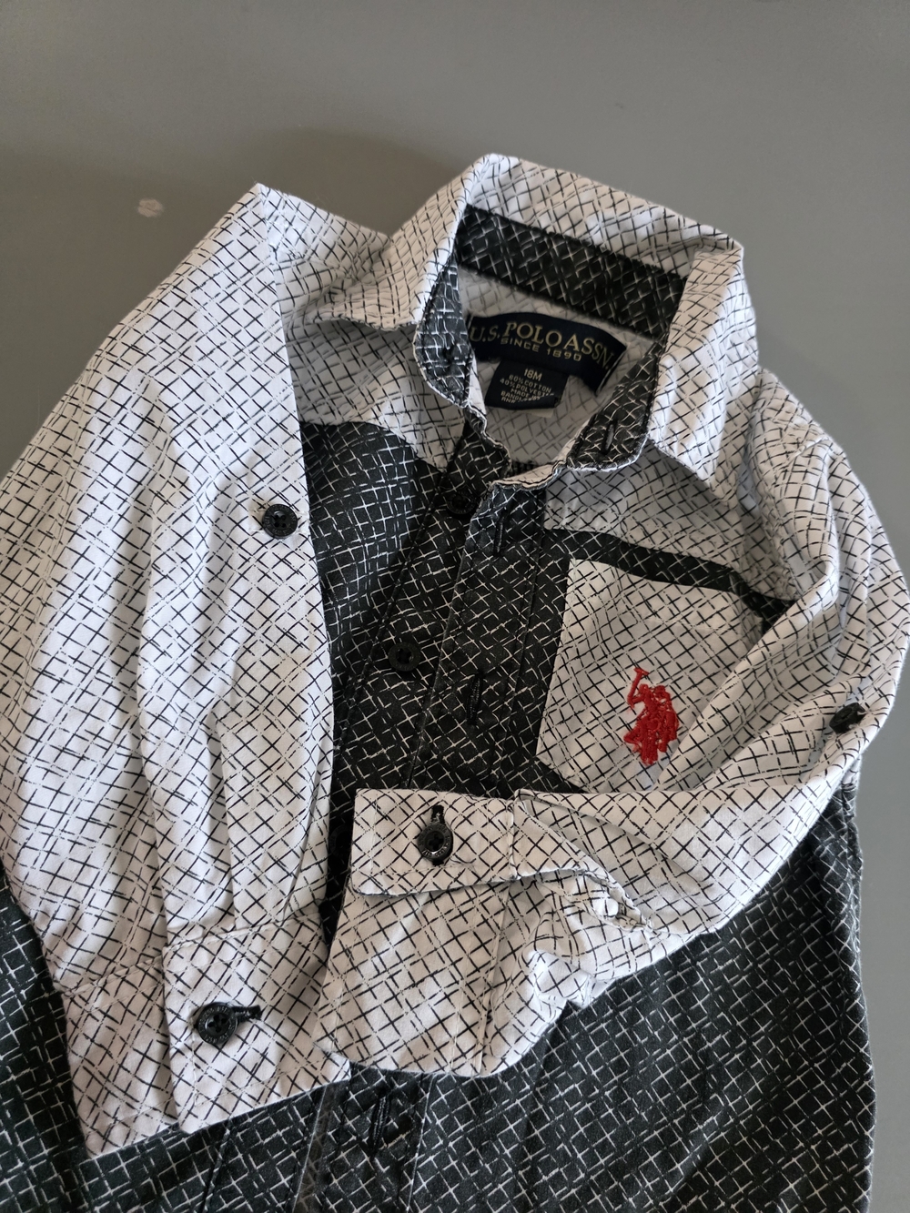 U.S. Polo Assn. Boys' Black & White Patterned Button-Up Shirt 18 Mois